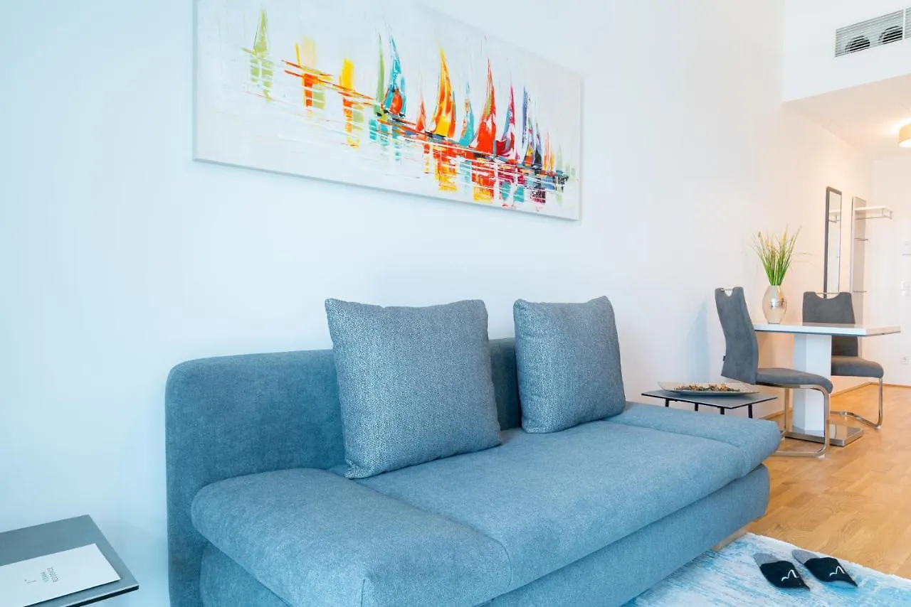 Vienna Residence, Marina Tower - Danube 0*,  Austria