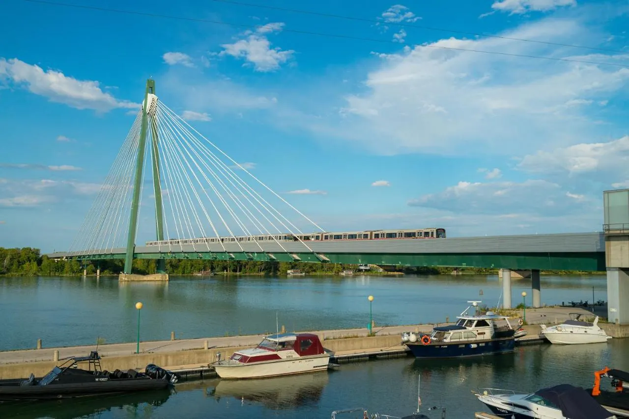 Vienna Residence, Marina Tower - Danube 0*,